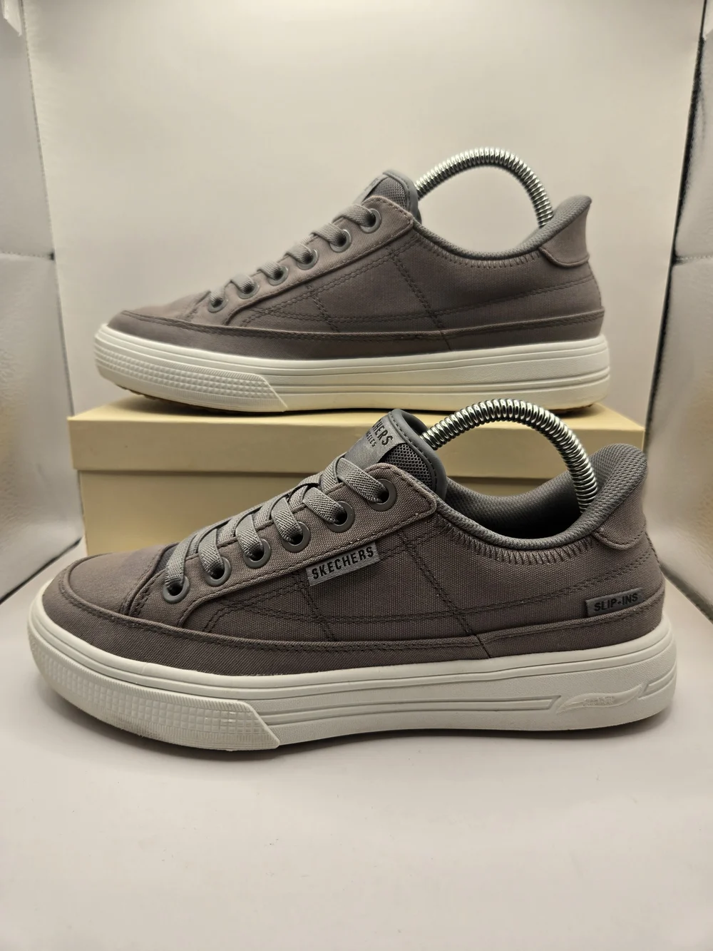 Skechers Men's Hands Free Slip-ins: Arch Fit Arcade. Mens 7.5
